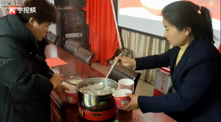 新春走基層?|?沙坡頭區(qū)明珠社區(qū)：多彩活動(dòng)“鬧元宵”