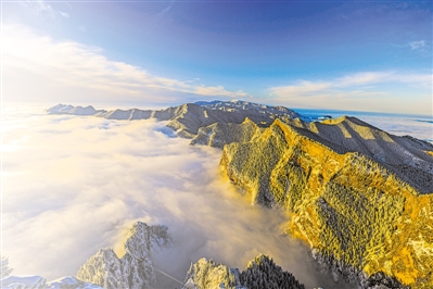 <p>　　　　賀蘭山　　?。ū景嫖膱D均銀川市文化旅游廣電局提供）</p>